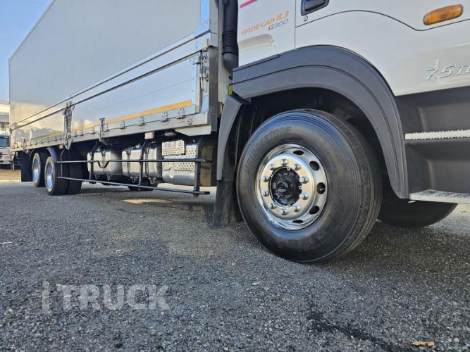 현대 메가트럭 와이드캡 300 후축 윙바디 7.5톤 수동 12