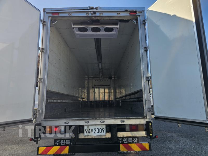 현대 메가트럭 와이드캡 300 후축 윙바디 7.5톤 수동 6