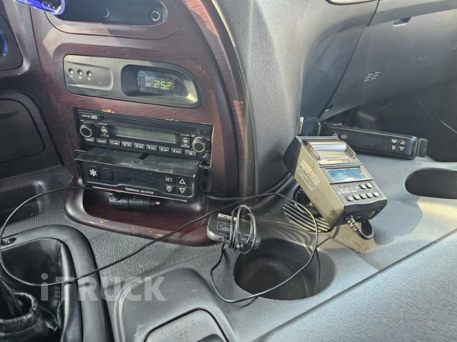 현대 메가트럭 와이드캡 300 후축 윙바디 7.5톤 수동 15