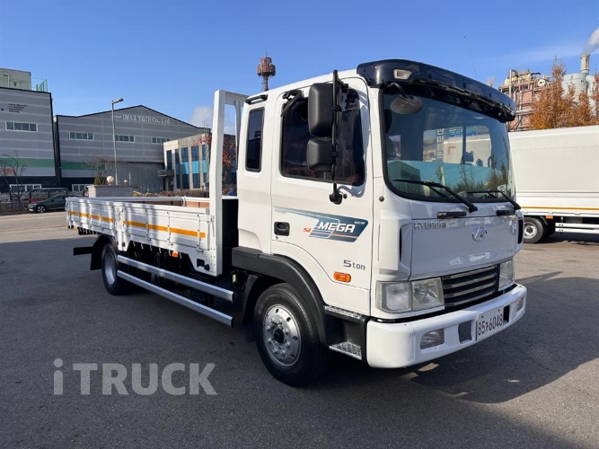 현대 메가트럭 250 단바리 카고 4.5톤 오토 1