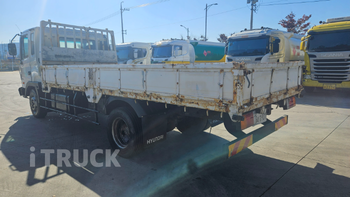 현대 메가트럭 225 단바리 카고 4.5톤 수동 5