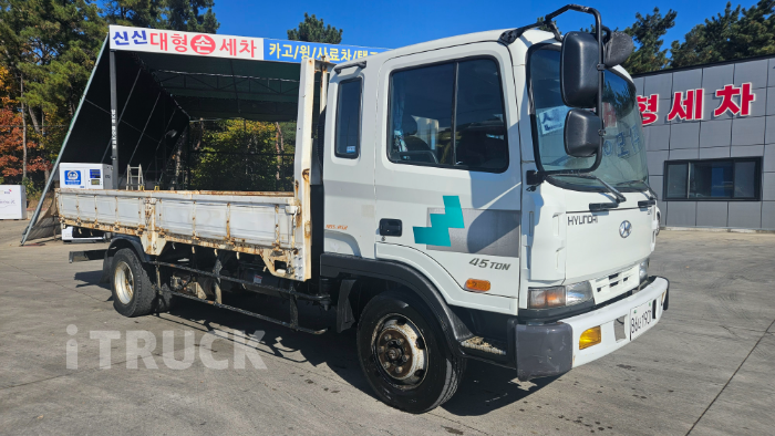 현대 메가트럭 225 단바리 카고 4.5톤 수동 1