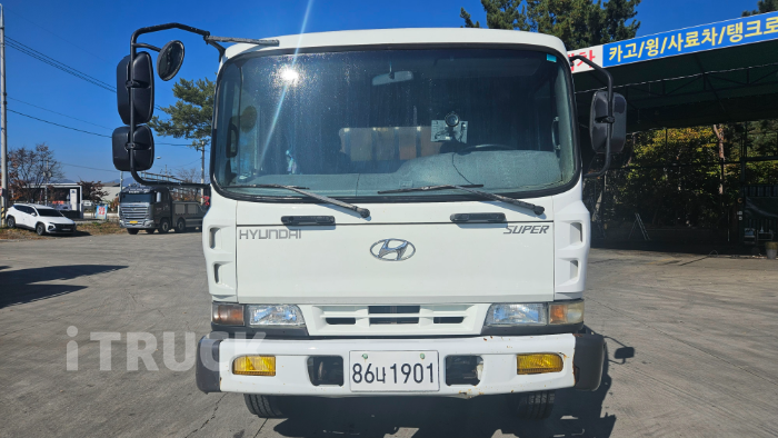 현대 메가트럭 225 단바리 카고 4.5톤 수동 3