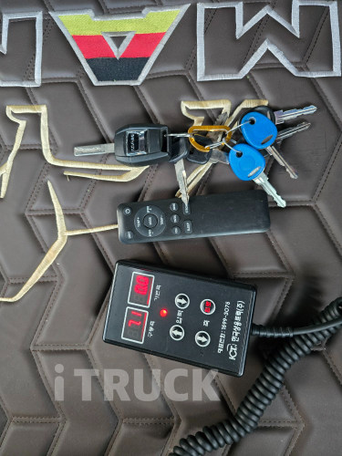 만 TGM 320 후축 윙바디 11.2톤 오토 18