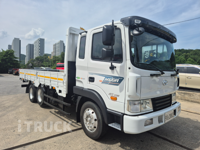 현대 메가트럭 250 앞축 카고 4.5톤 수동 0