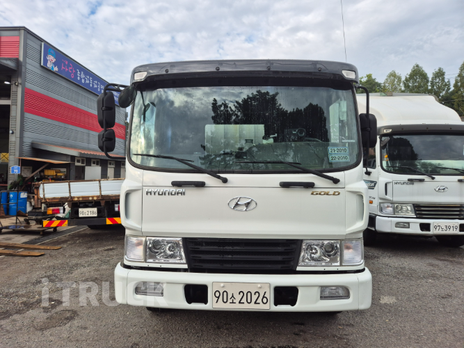 현대 메가트럭 250 단바리 카고 4.5톤 수동 1