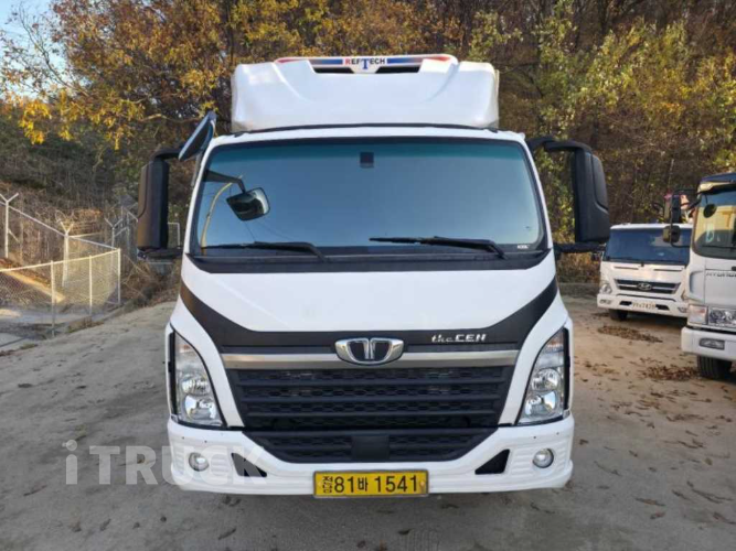 타타대우 더쎈 3.5톤 광폭 냉동탑 투냉 조르다 1