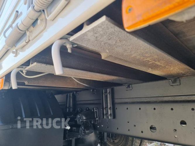 현대 메가트럭 270 단바리 카고 4.5톤 수동 11