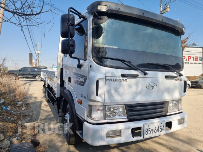 현대 메가트럭 270 단바리 카고 4.5톤 수동 2