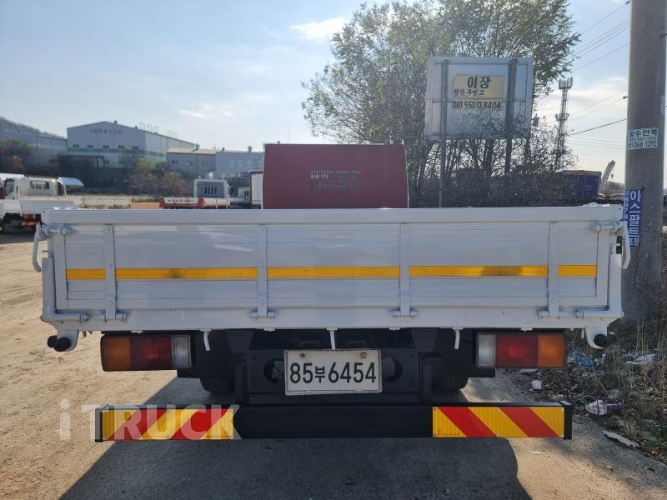 현대 메가트럭 270 단바리 카고 4.5톤 수동 5