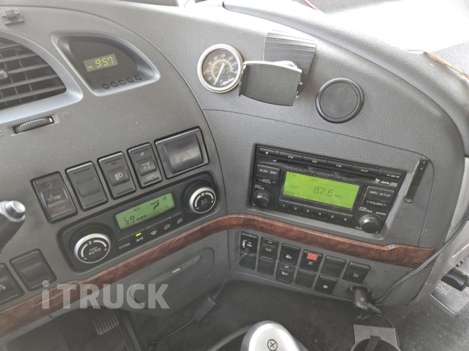 현대 트라고 520 앞축 윙바디 25톤 오토 리타더 18