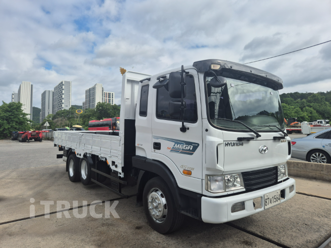 현대 메가트럭 270 앞축 카고 4.5톤 수동
