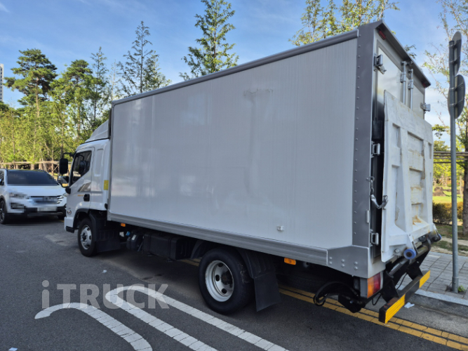 현대 올뉴마이티 2.5톤 냉동탑 4