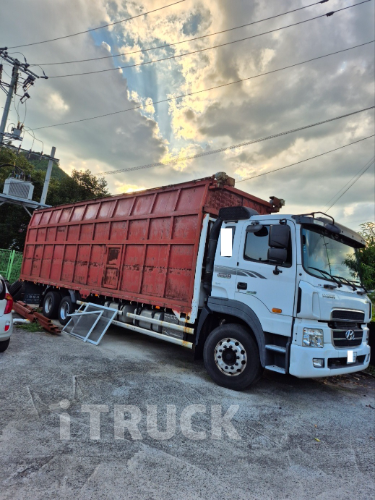 현대 메가트럭 2.4톤 재활용수거차