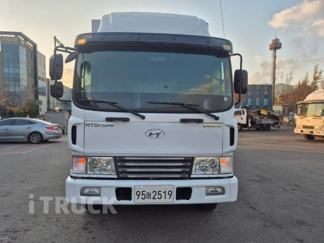 현대 메가트럭 250 후축 윙바디 4.5톤 수동 1