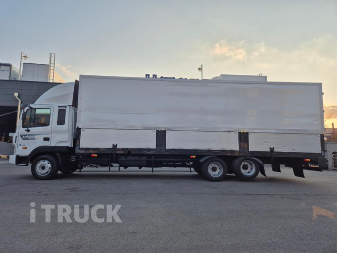 현대 메가트럭 250 후축 윙바디 4.5톤 수동 5