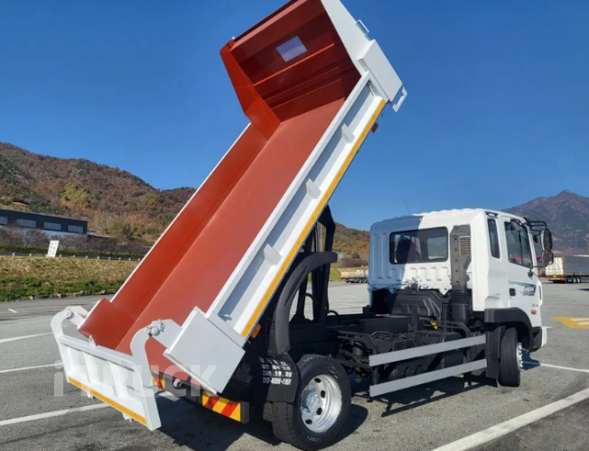 현대 메가트럭 250 중기(건설)덤프 5톤 수동 3