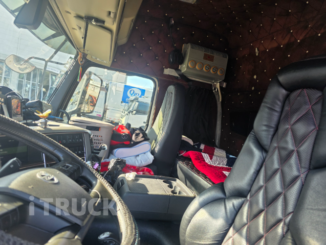 볼보 탱크로리 FM 수동 8