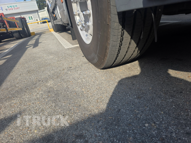 볼보 탱크로리 FM 수동 3