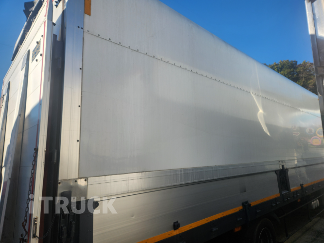 현대 메가트럭 270 단바리 윙바디 4.5톤 수동 4