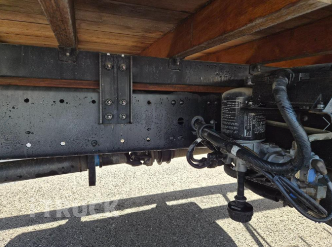 현대 메가트럭 280 단바리 카고 5톤 수동 9