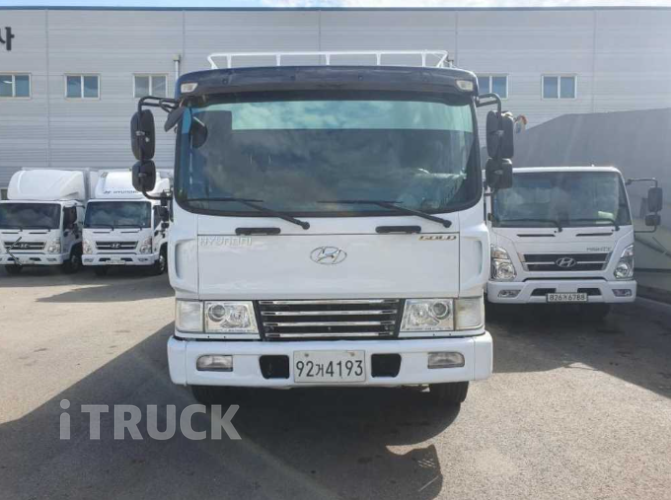 현대 메가트럭 280 앞축 카고 5톤 수동 2