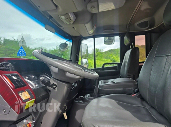 현대 메가트럭 260 단바리 카고 5톤 수동 13