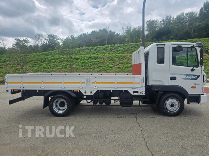 현대 메가트럭 260 단바리 카고 5톤 수동 2