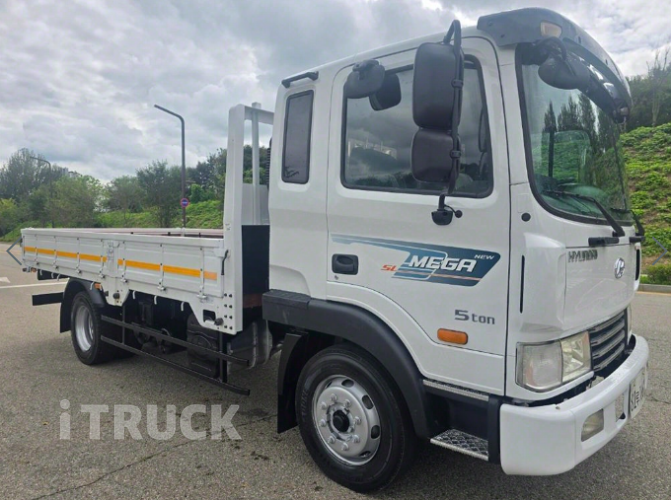 현대 메가트럭 260 단바리 카고 5톤 수동 1