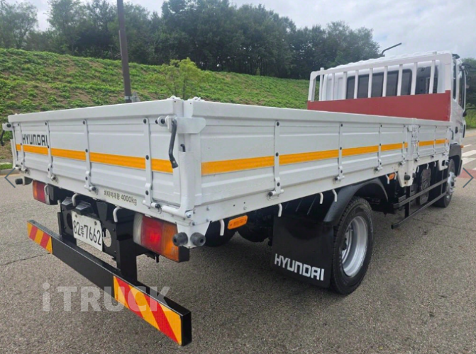 현대 메가트럭 260 단바리 카고 5톤 수동 5