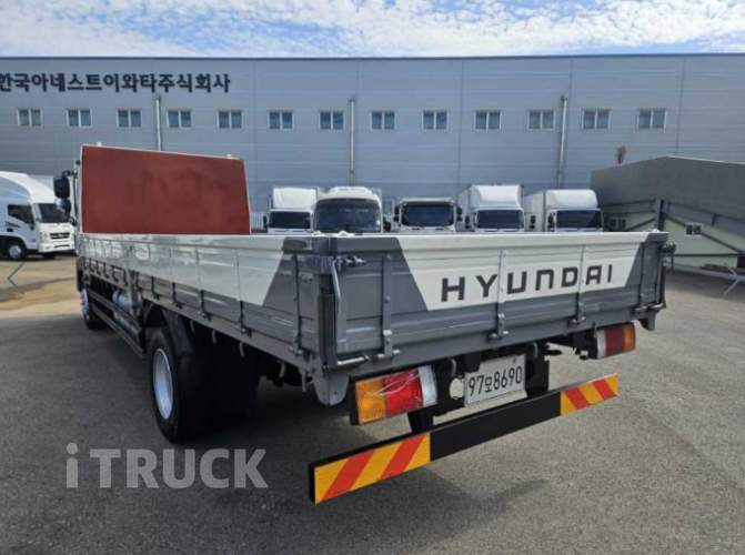 현대 메가트럭 270 단바리 카고 5톤 수동 3