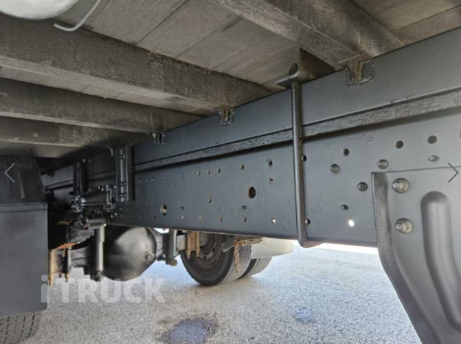 현대 메가트럭 270 단바리 카고 5톤 수동 9