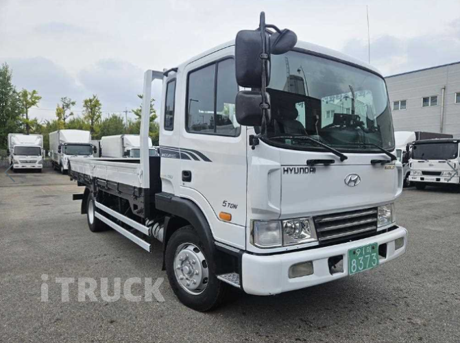 현대 메가트럭 235 단바리 카고 5톤 수동 1