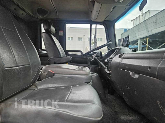 현대 메가트럭 235 단바리 카고 5톤 수동 11