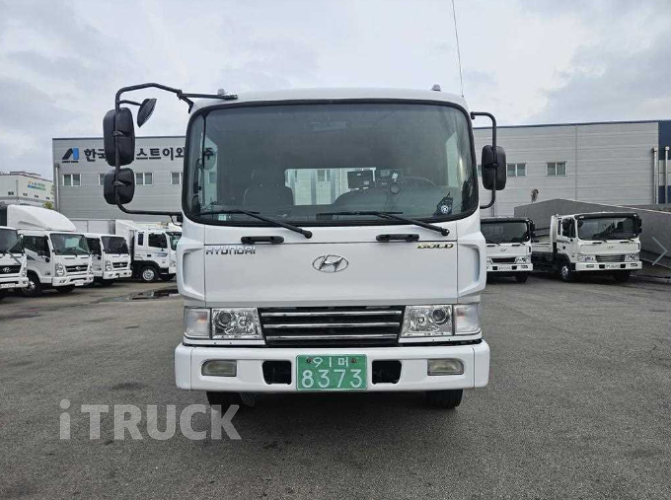 현대 메가트럭 235 단바리 카고 5톤 수동 2
