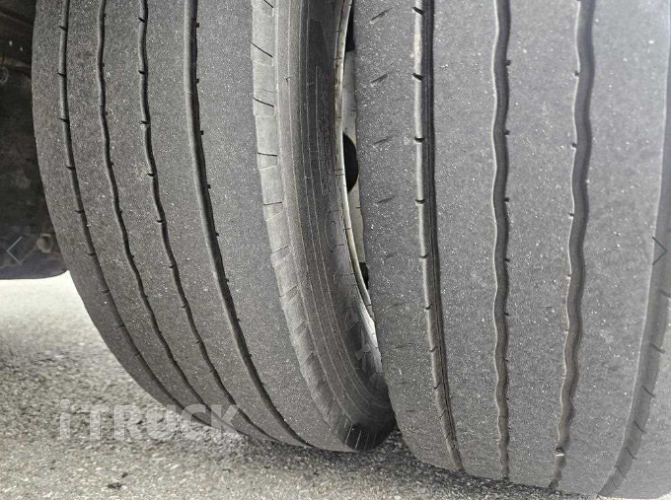 현대 메가트럭 235 단바리 카고 5톤 수동 18