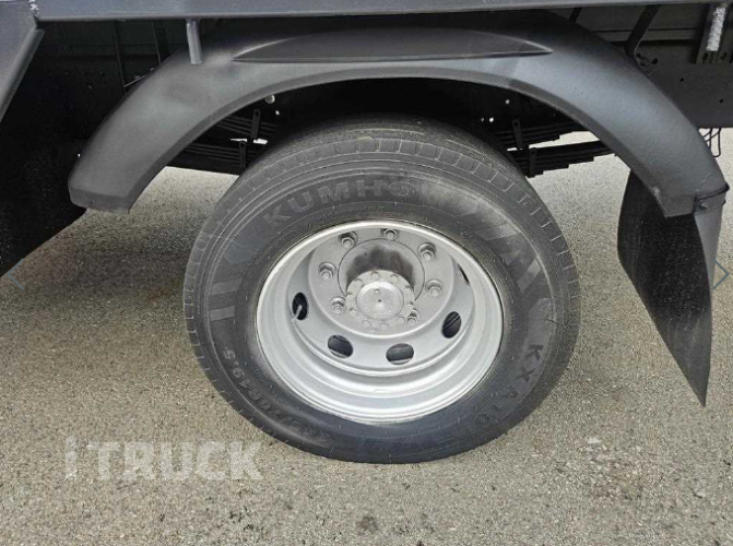 현대 메가트럭 235 단바리 카고 5톤 수동 17