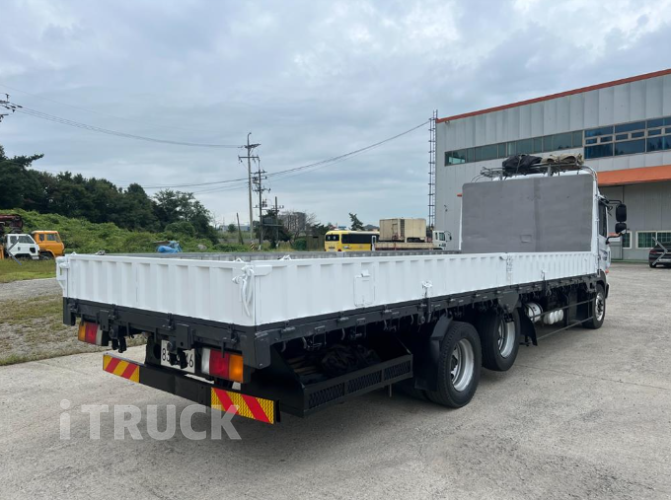 현대 메가트럭 270 앞축 카고 5톤 수동 4