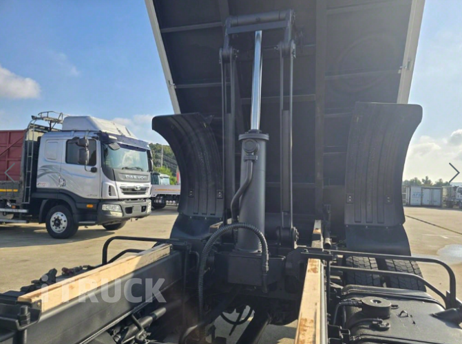 현대 메가트럭 화물덤프 5톤 11