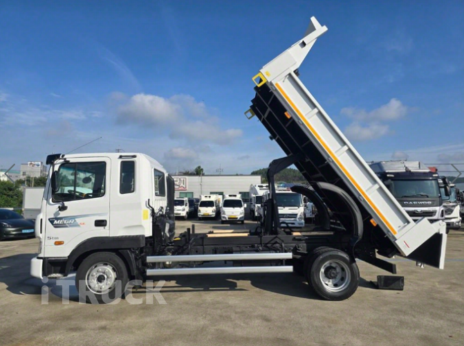 현대 메가트럭 화물덤프 5톤 8