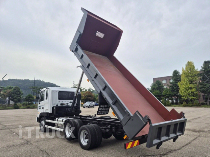 현대 메가트럭 화물덤프 5톤 9