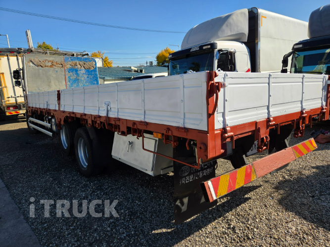 현대 메가트럭 280 앞축 카고 4.5톤 수동 3