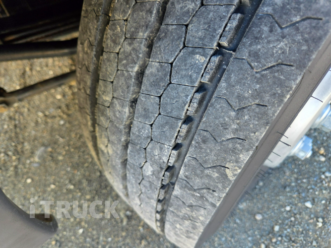 현대 메가트럭 280 앞축 카고 4.5톤 수동 10