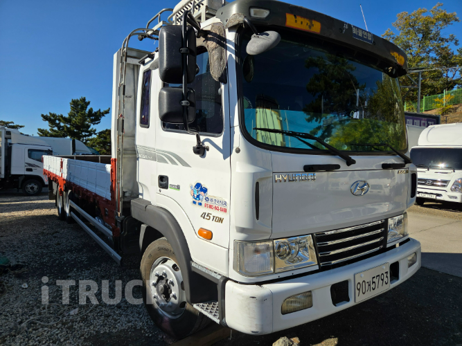 현대 메가트럭 280 앞축 카고 4.5톤 수동 1