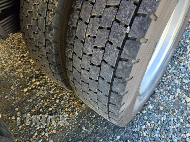 현대 메가트럭 280 앞축 카고 4.5톤 수동 9