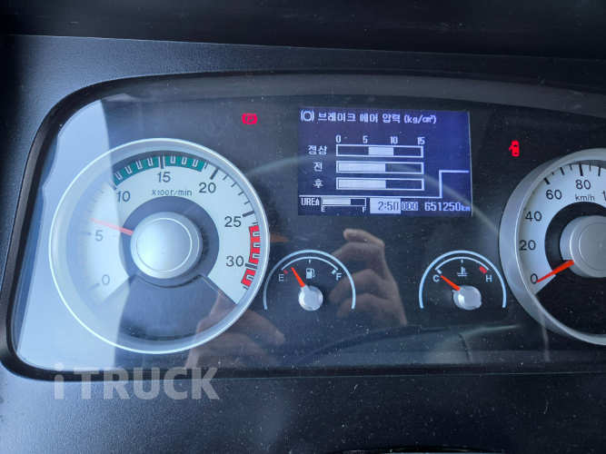 현대 메가트럭 280 앞축 카고 4.5톤 수동 11