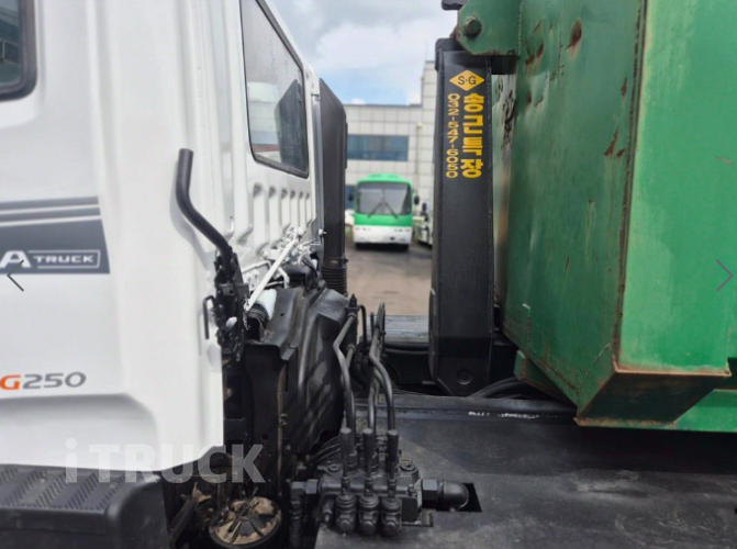 현대 메가트럭 암롤 250 5톤 수동 단바리 8