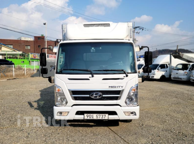 현대 올뉴마이티 3.5톤 광폭 냉동탑 2