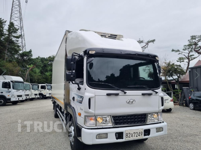 현대 메가트럭 280 단바리 윙바디 5톤 오토 1