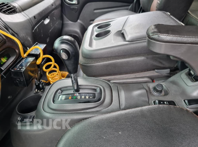 현대 메가트럭 280 단바리 윙바디 5톤 오토 15